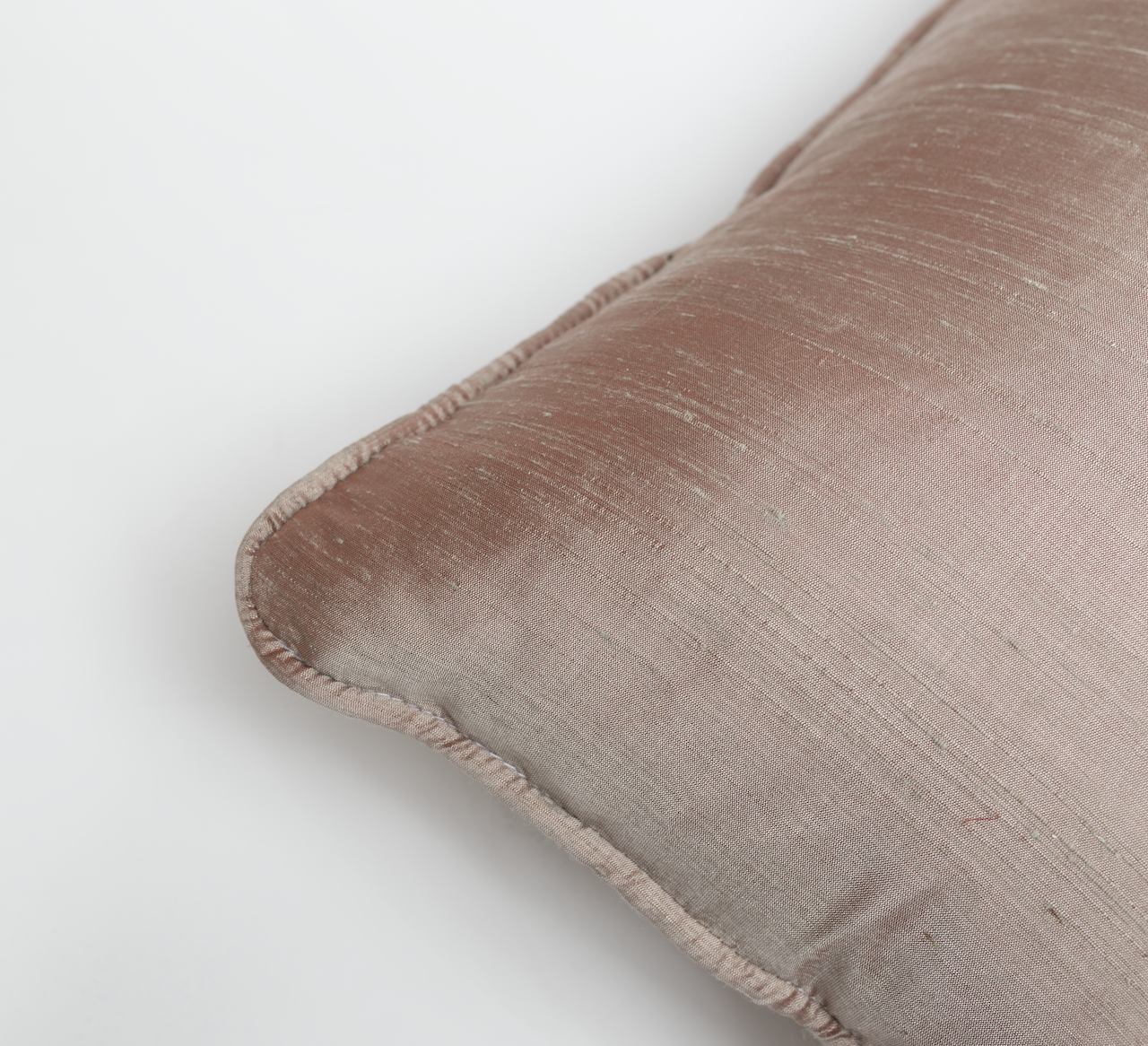 Mermaid %100 İpek 45x45 Pembe Kırlent