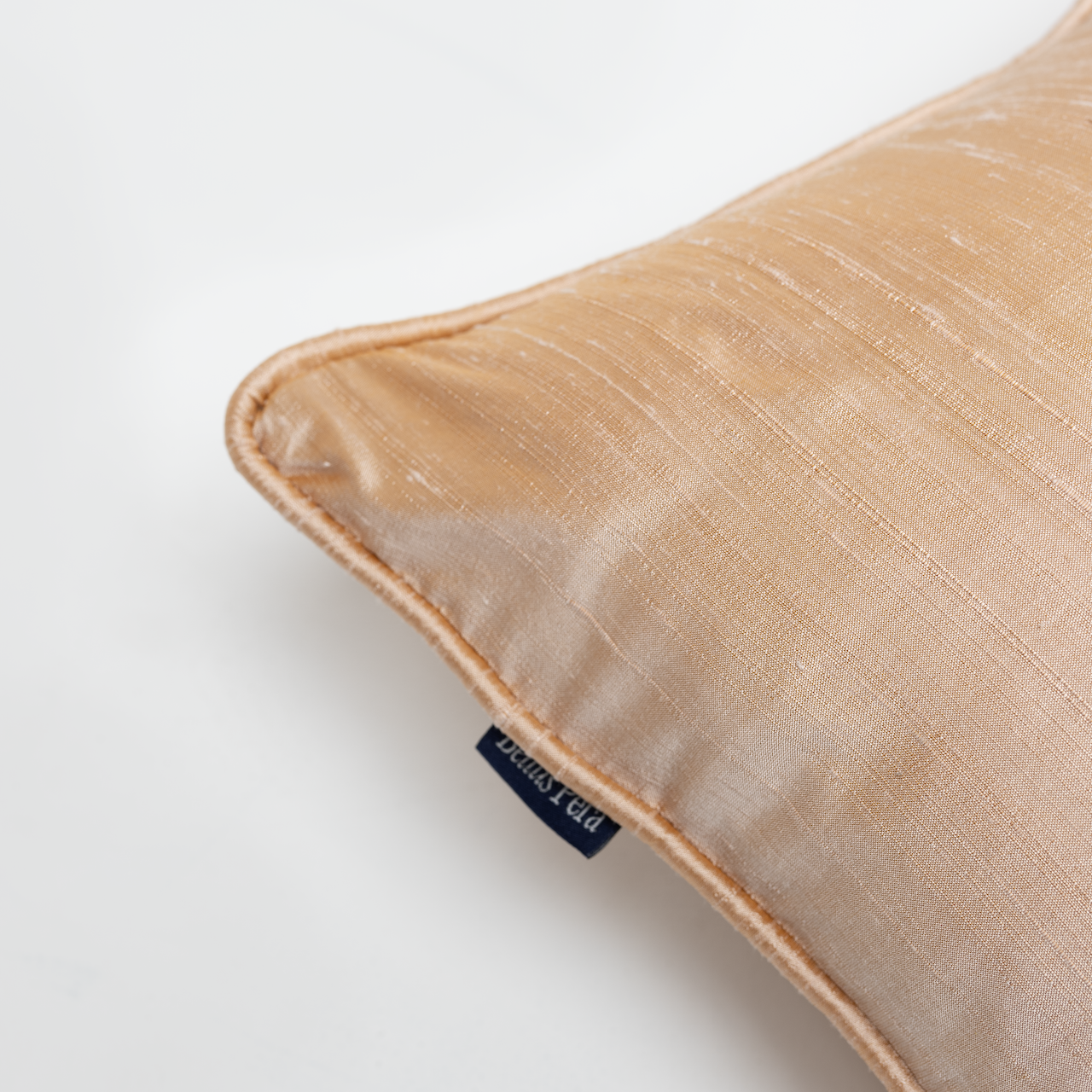 Violet Glow %100 İpek 50x30 Kırlent